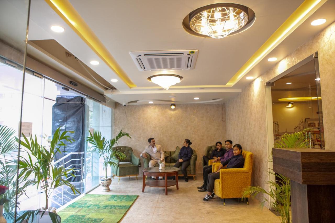 Hotel Eden カルワル エクステリア 写真