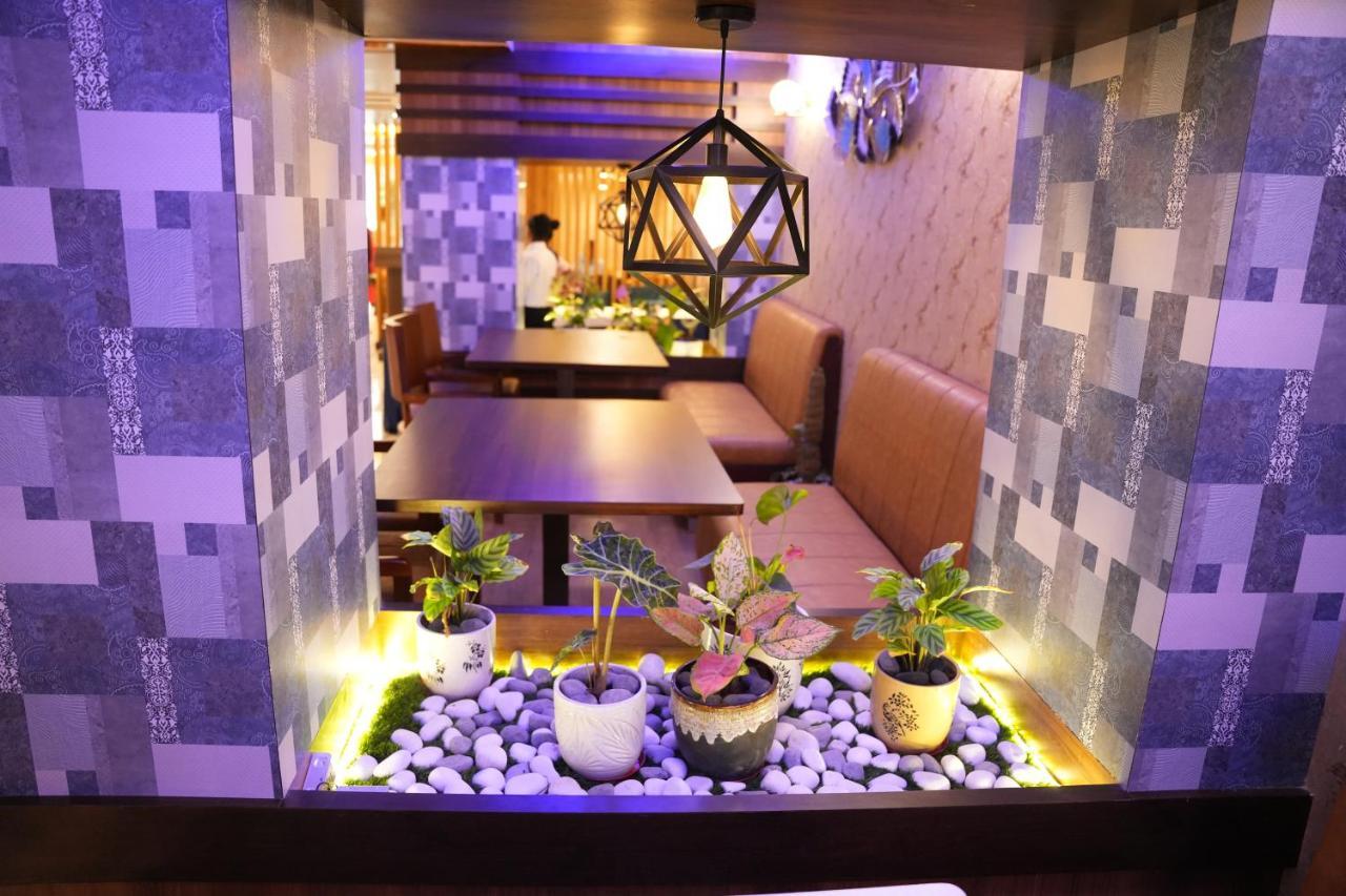 Hotel Eden カルワル エクステリア 写真